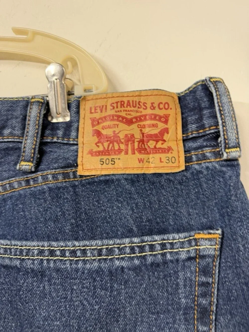 Levi's 505 Jeans Mens 42x30 Blue Dark Wash Straight Denim Classic‎ Zip Fly